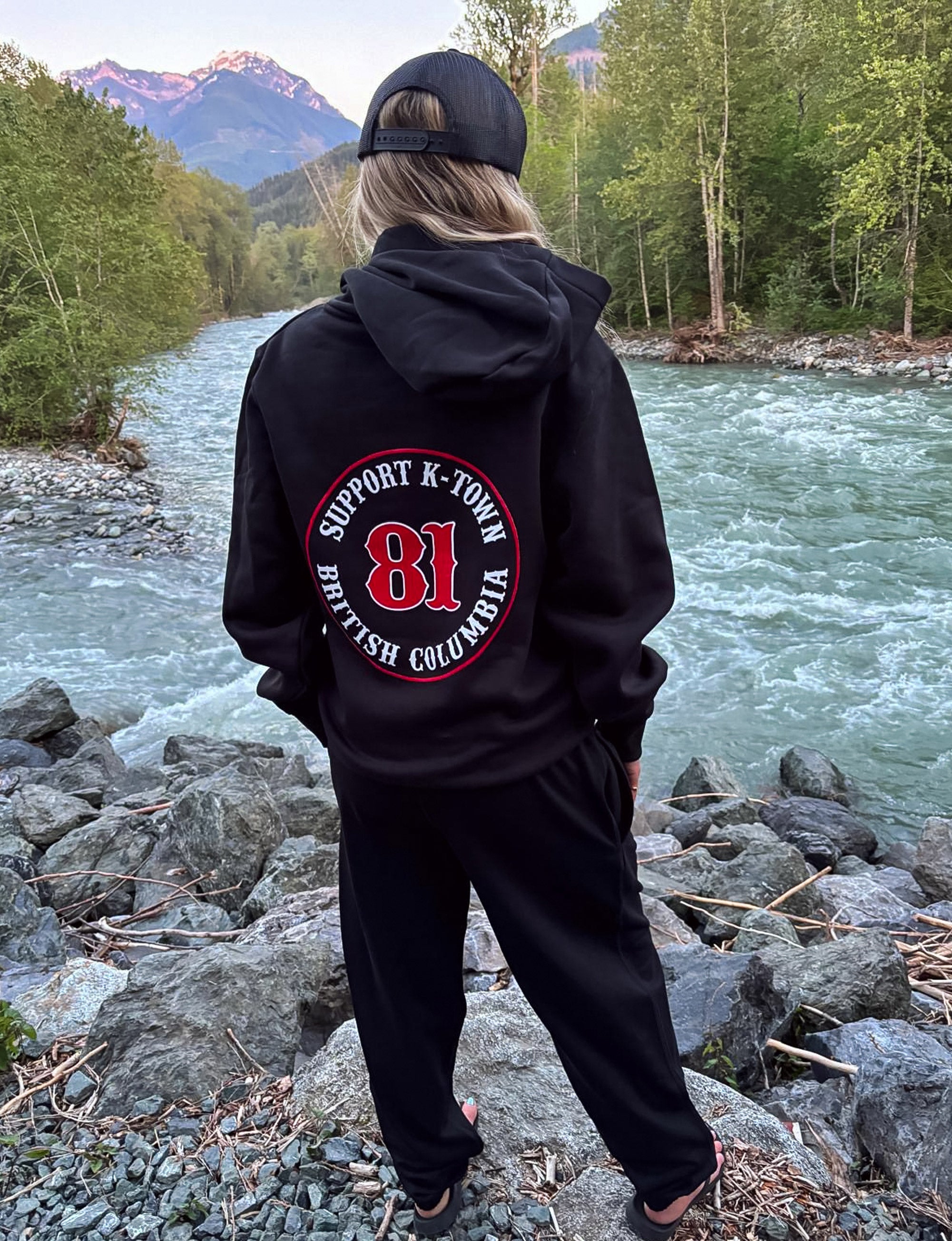 Support K-Town 81 - Sweatpants